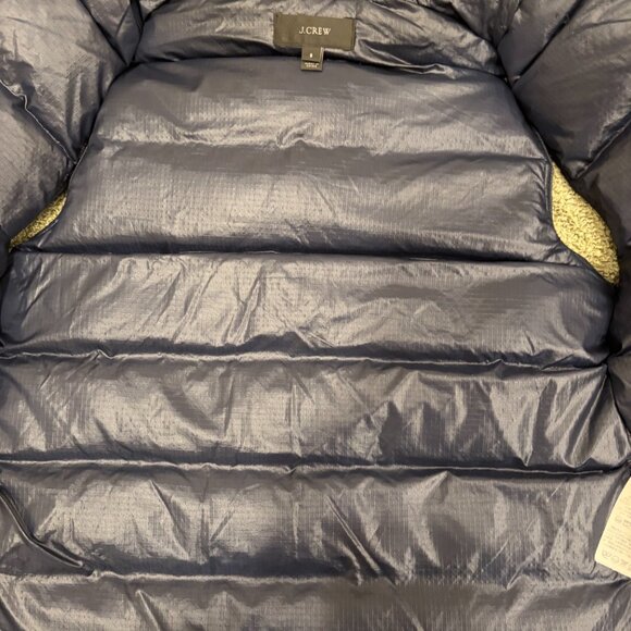 J.Crew Women's puffy Navy down Vest size small like new - Picture 3 of 3